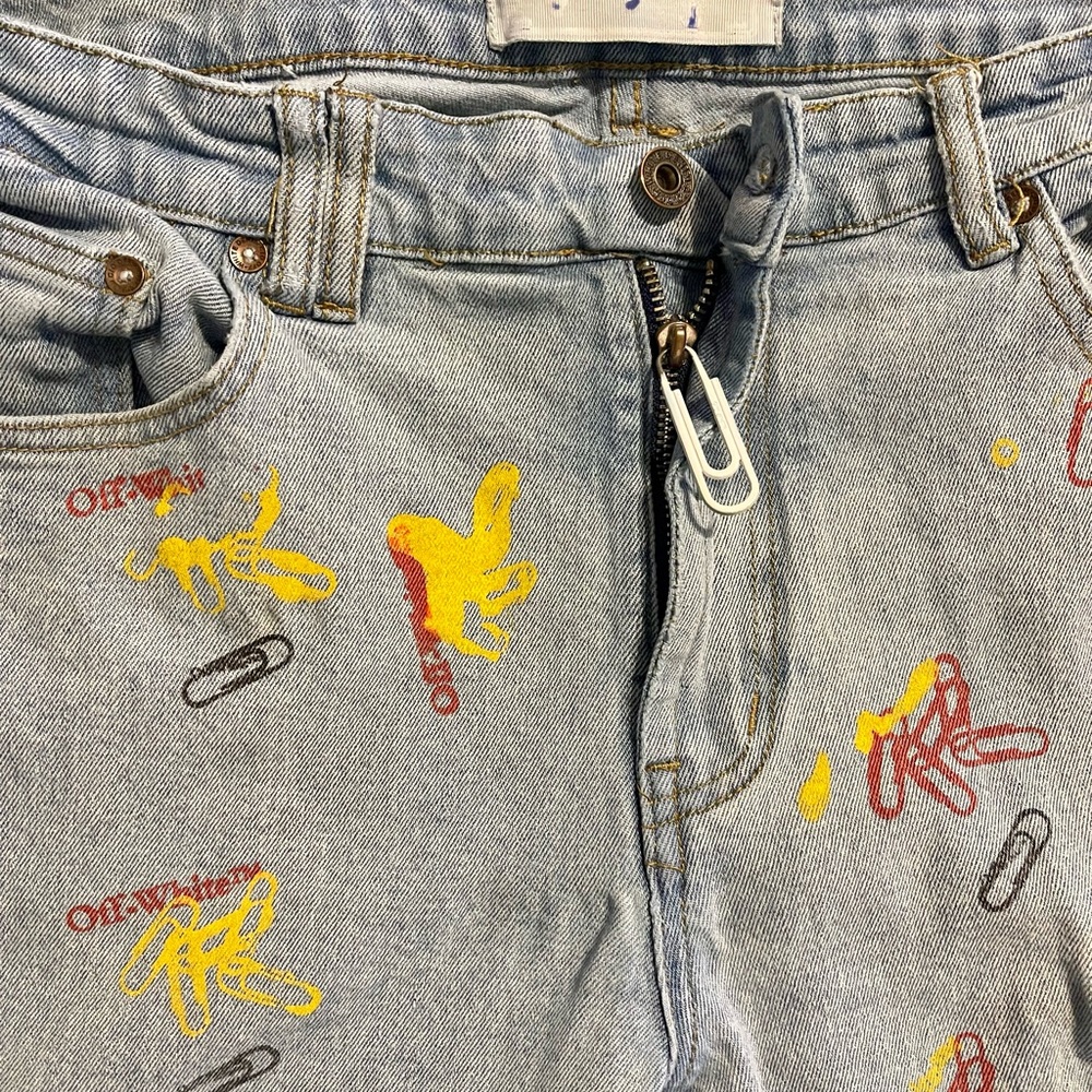 Off white jeans, are original. Is 36 size but runs small, this can fit 33 waist